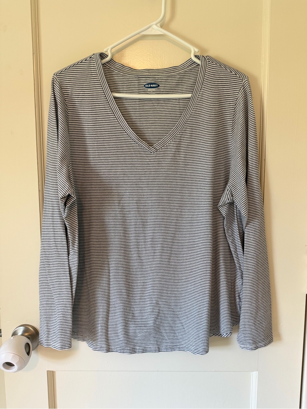 Old Navy Women’s Blue and White Striped Top Size XL